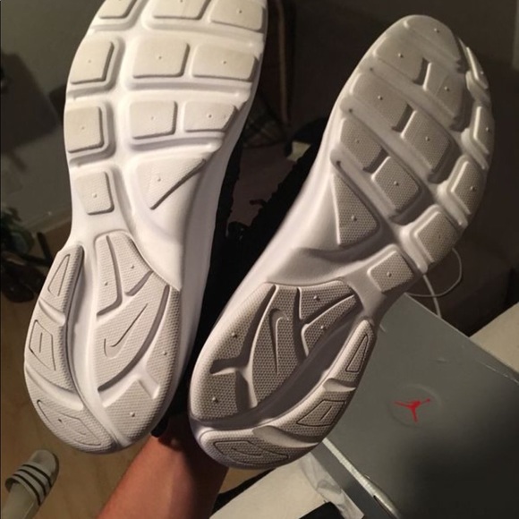 Nike men’s black sneakers size 11 - Picture 5 of 5